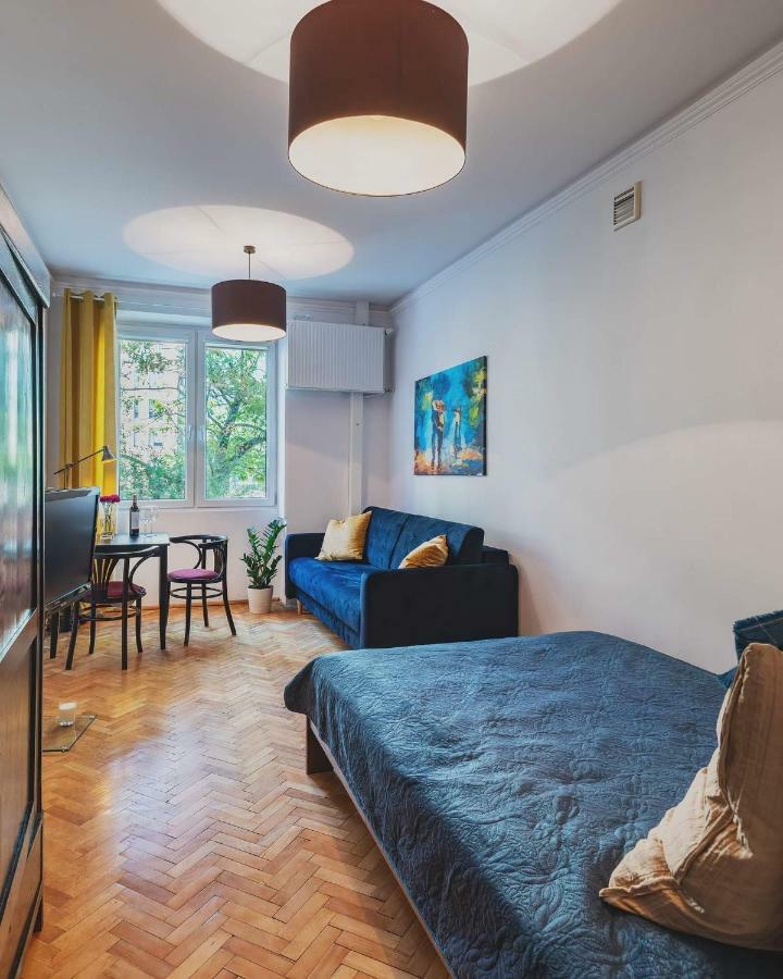 Mieszkanko Na Stawki Netflix Apartment Warsaw Ngoại thất bức ảnh