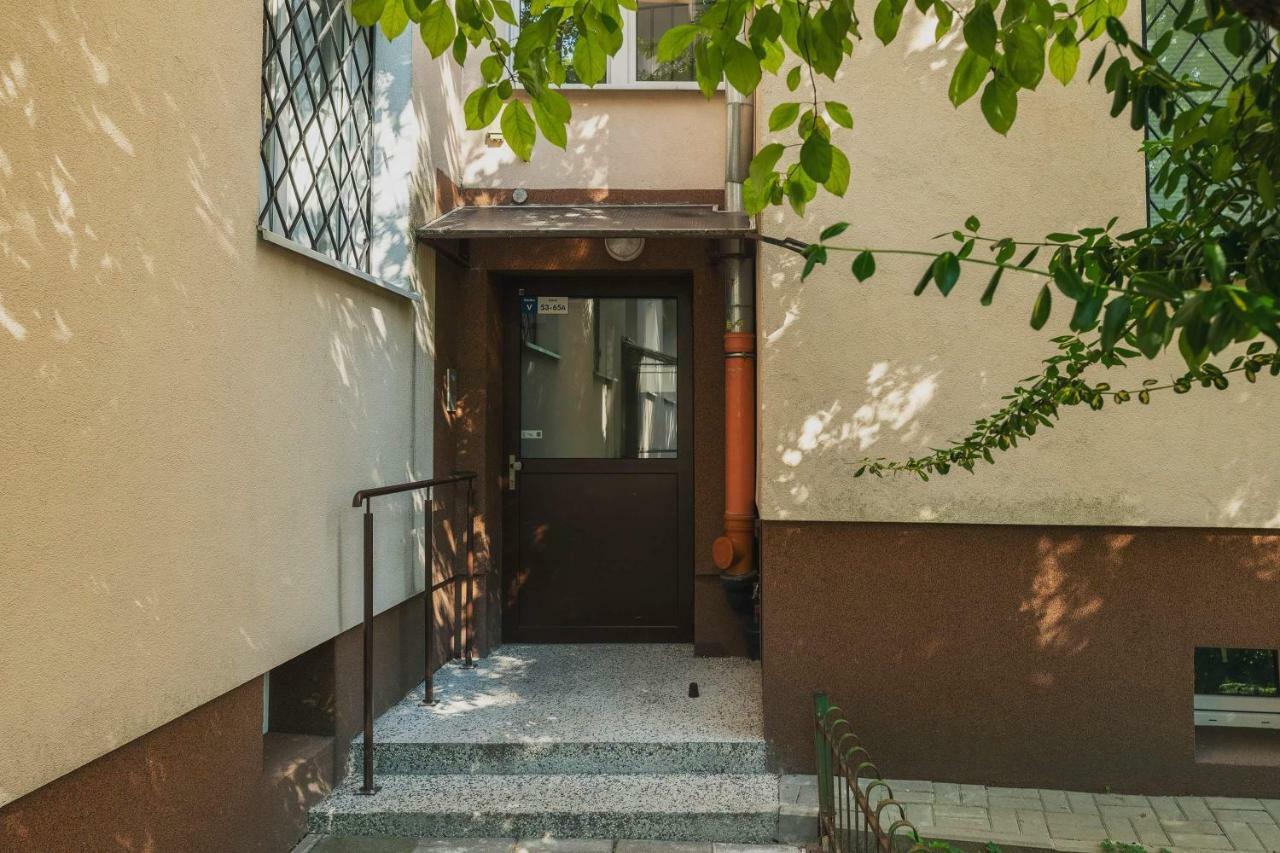 Mieszkanko Na Stawki Netflix Apartment Warsaw Ngoại thất bức ảnh